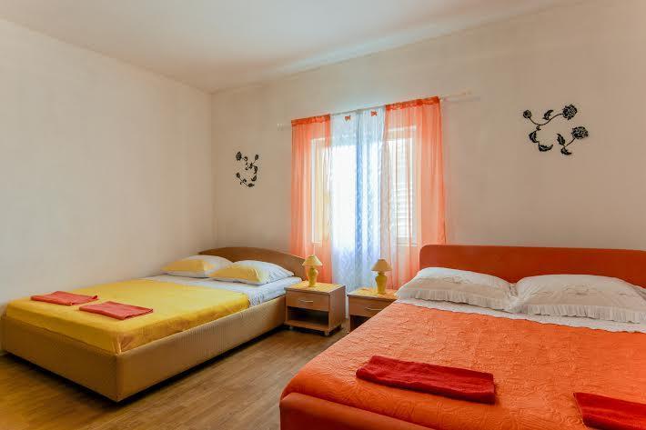 Apartments Luca Ražanac 외부 사진